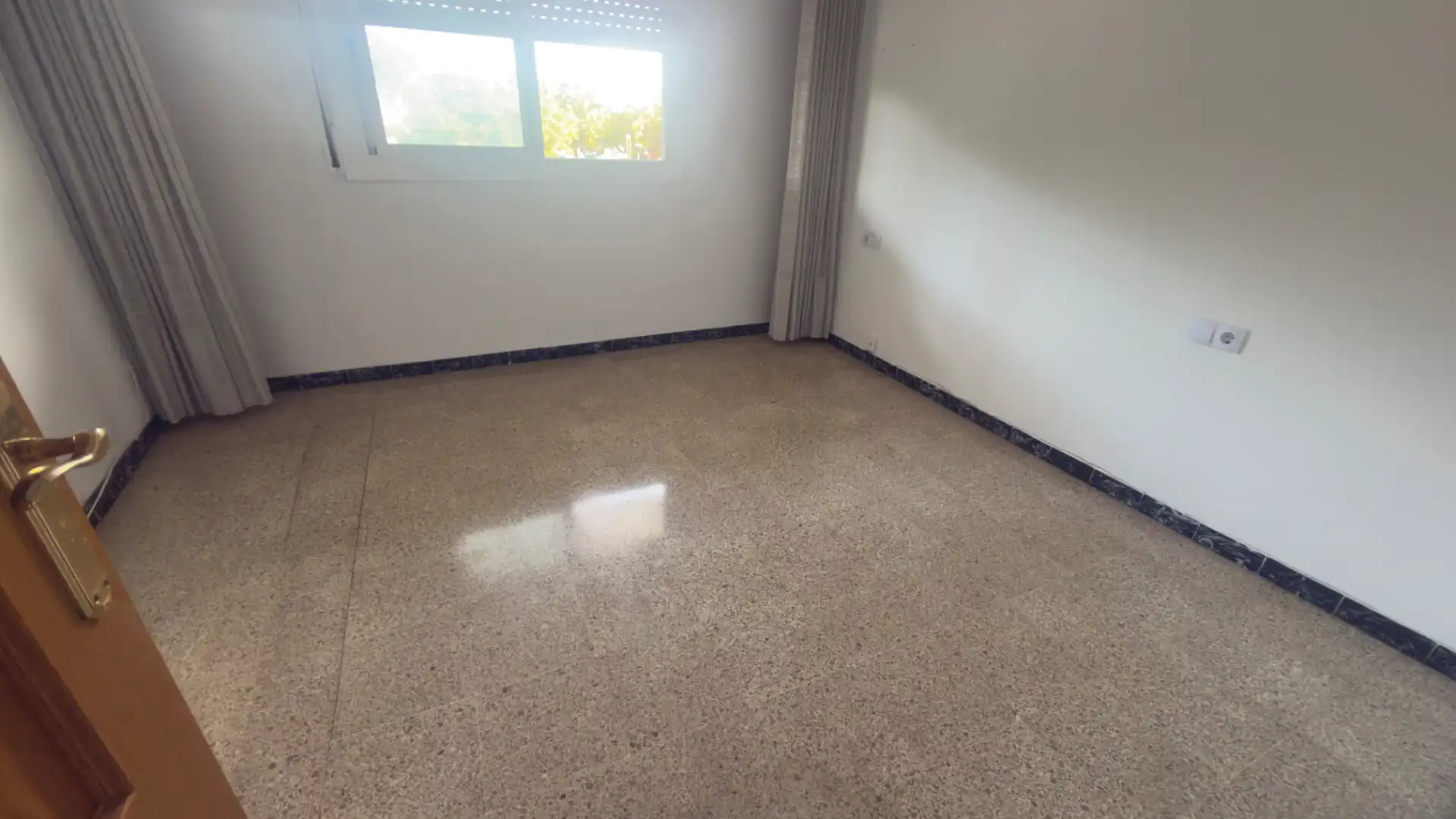 Dormitori de Pis en venda en Vilanova i la Geltrú amb Balcó