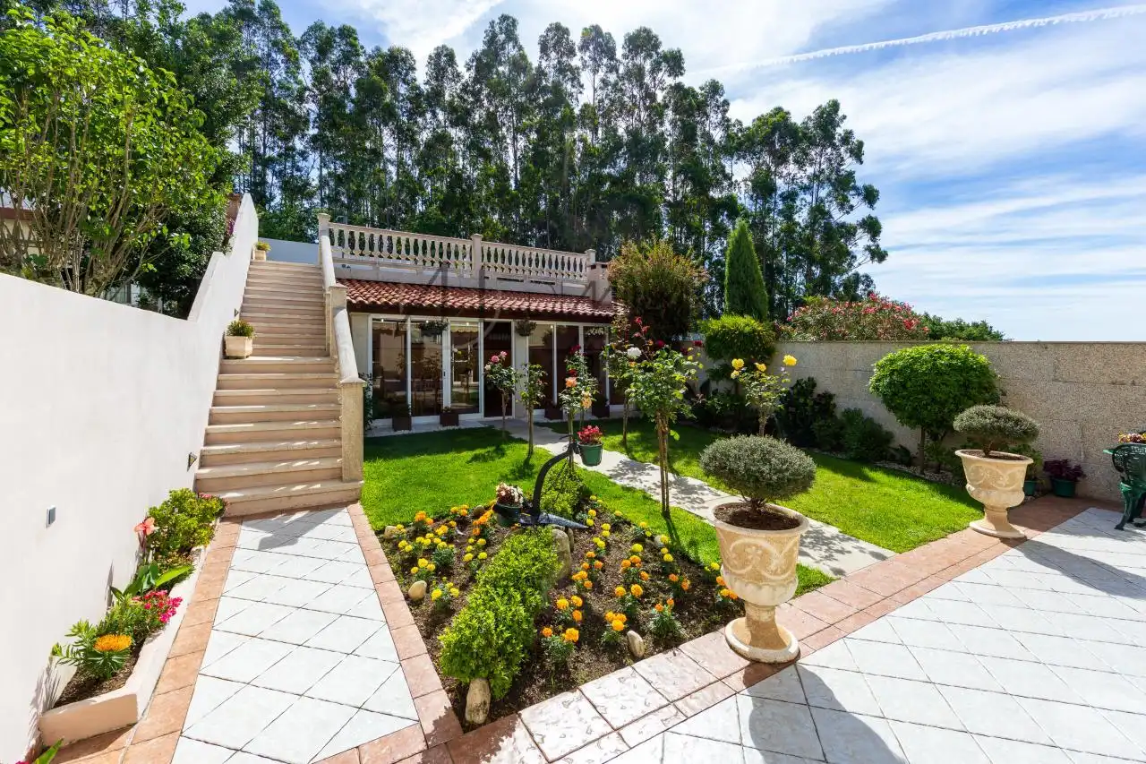 Jardín de Casa adosada en venta en Vigo  con Calefacción, Jardín privado y Parquet