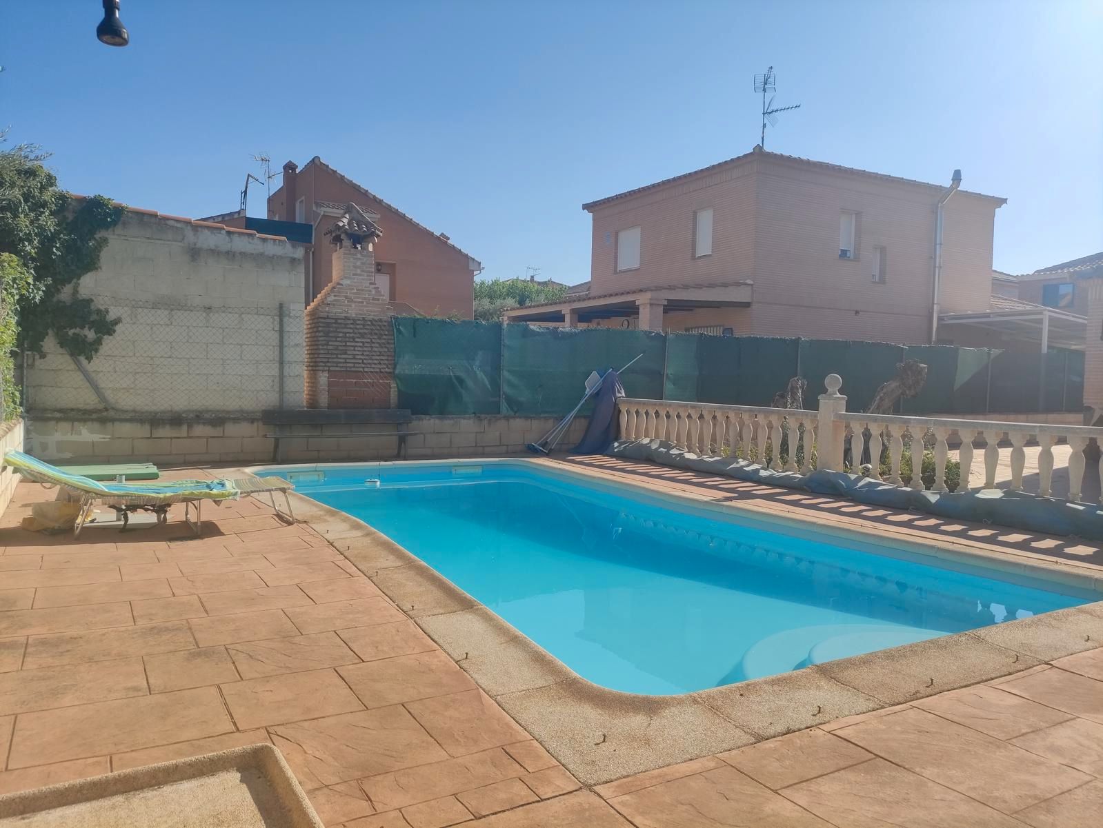 Piscina de Casa o xalet en venda en Argés amb Aire condicionat, Calefacció i Jardí privat