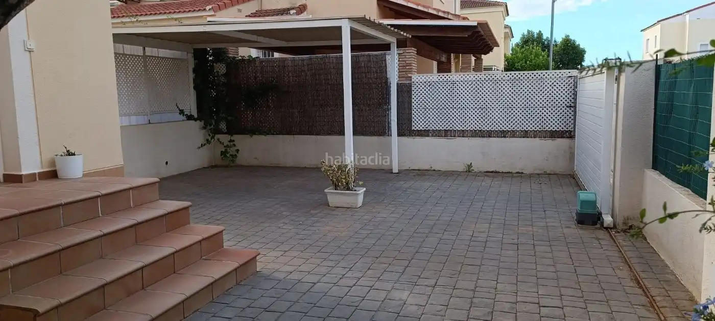 Doppelhaushälfte mit Garten zur Miete in Carrer de la Gralla 31, imagen 9