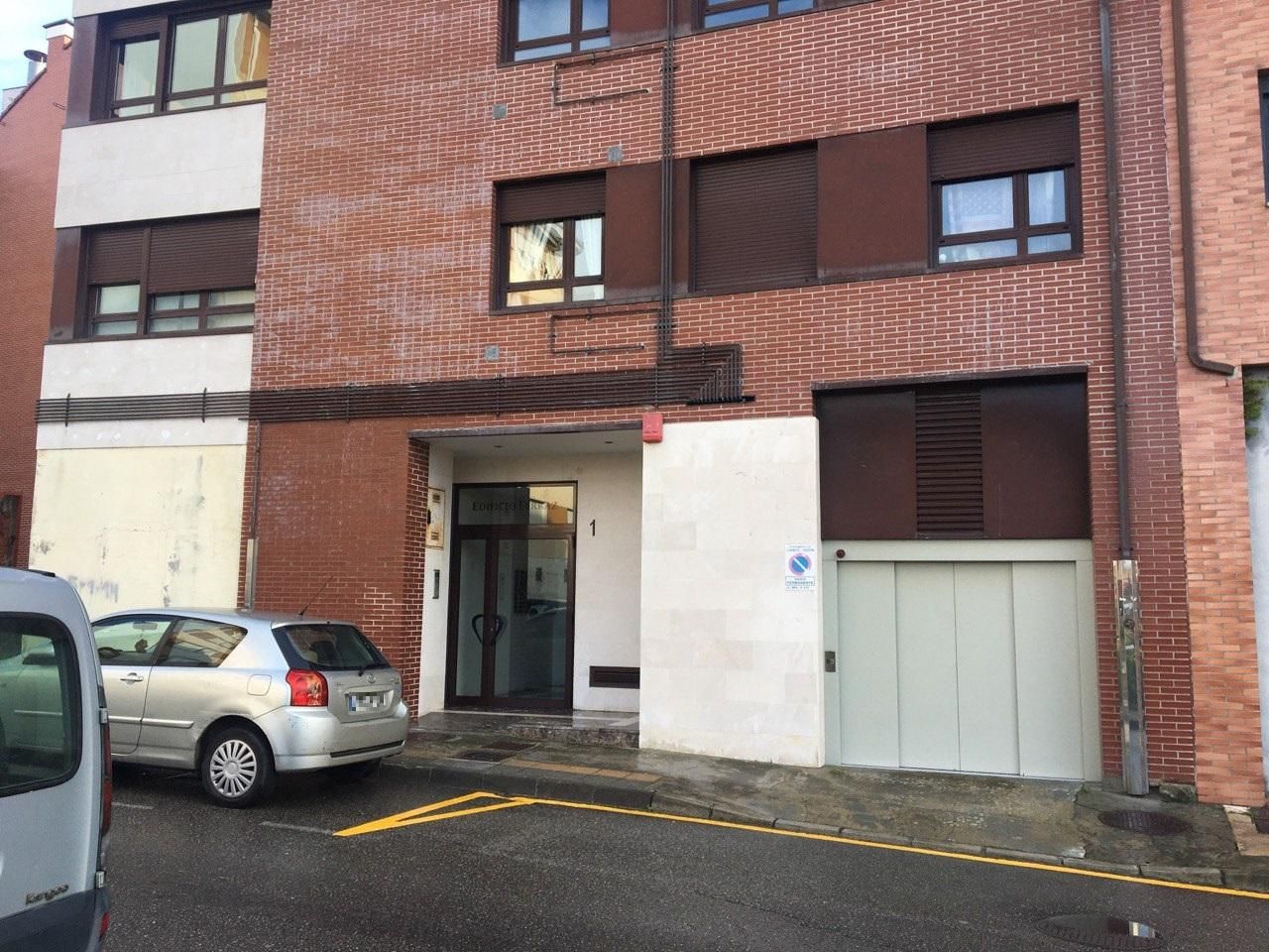 Vista exterior de Garaje en venta en Gozón