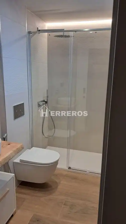 Baño de Apartamento en venta en Nájera con Aire acondicionado, Calefacción y Terraza