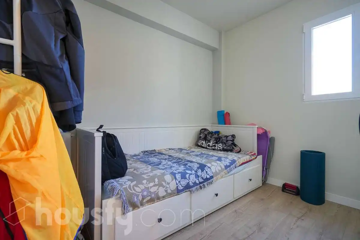 Habitación de Piso en venta en Madrid con Calefacción, Terraza y Trastero
