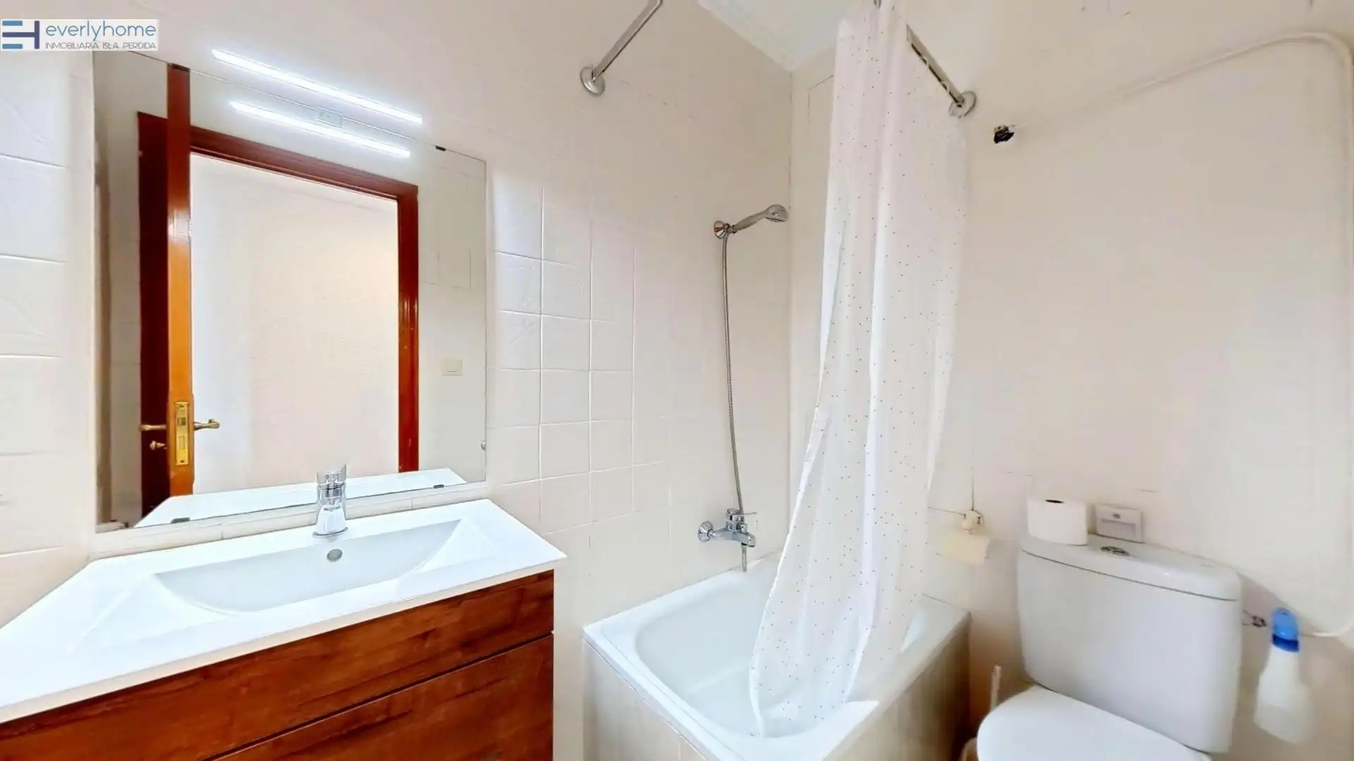 Bathroom of Flat for rent in Valencia  with Furnished and Balcony