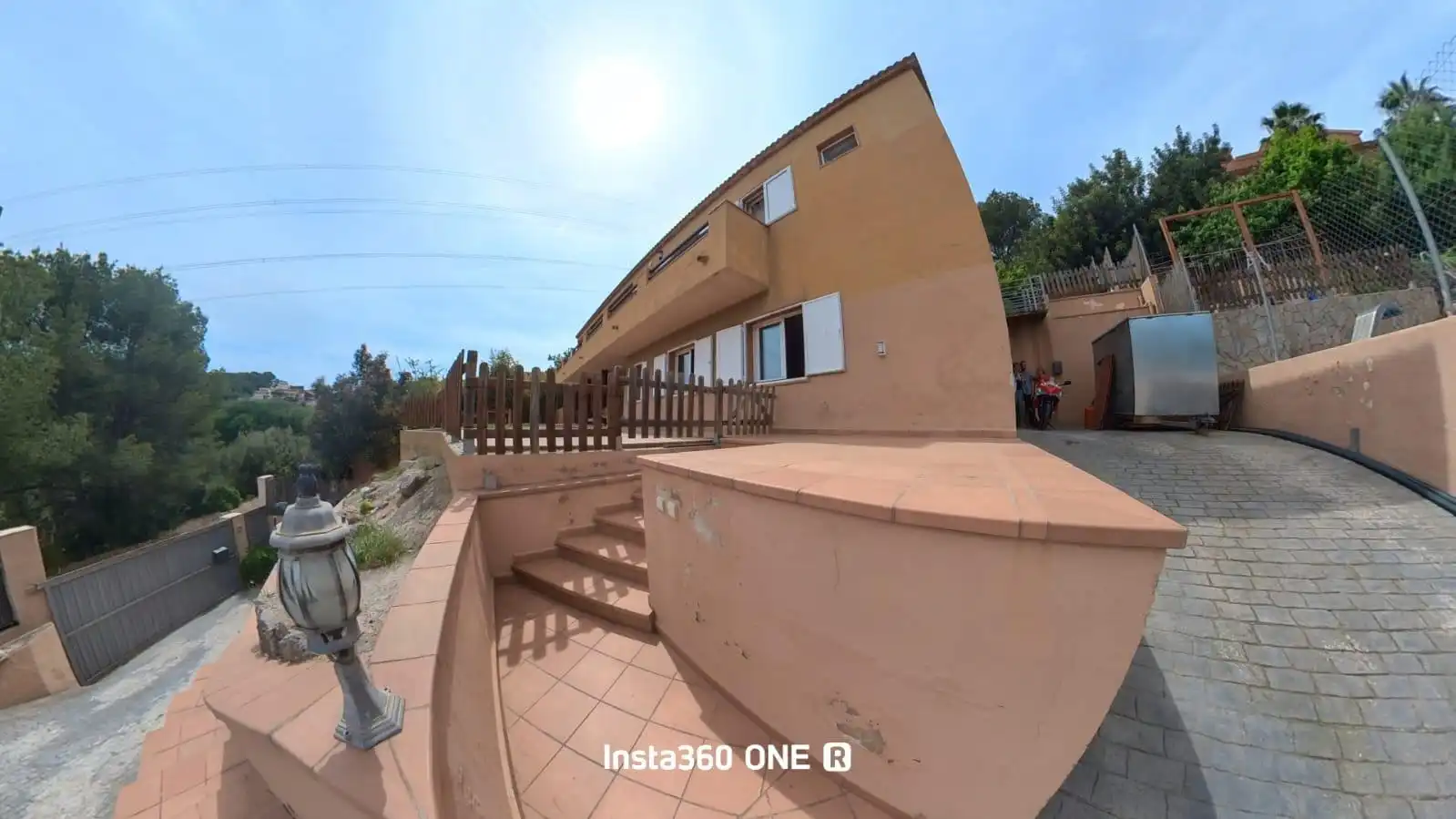 Vista exterior de Casa o xalet en venda en Cubelles amb Calefacció, Jardí privat i Terrassa