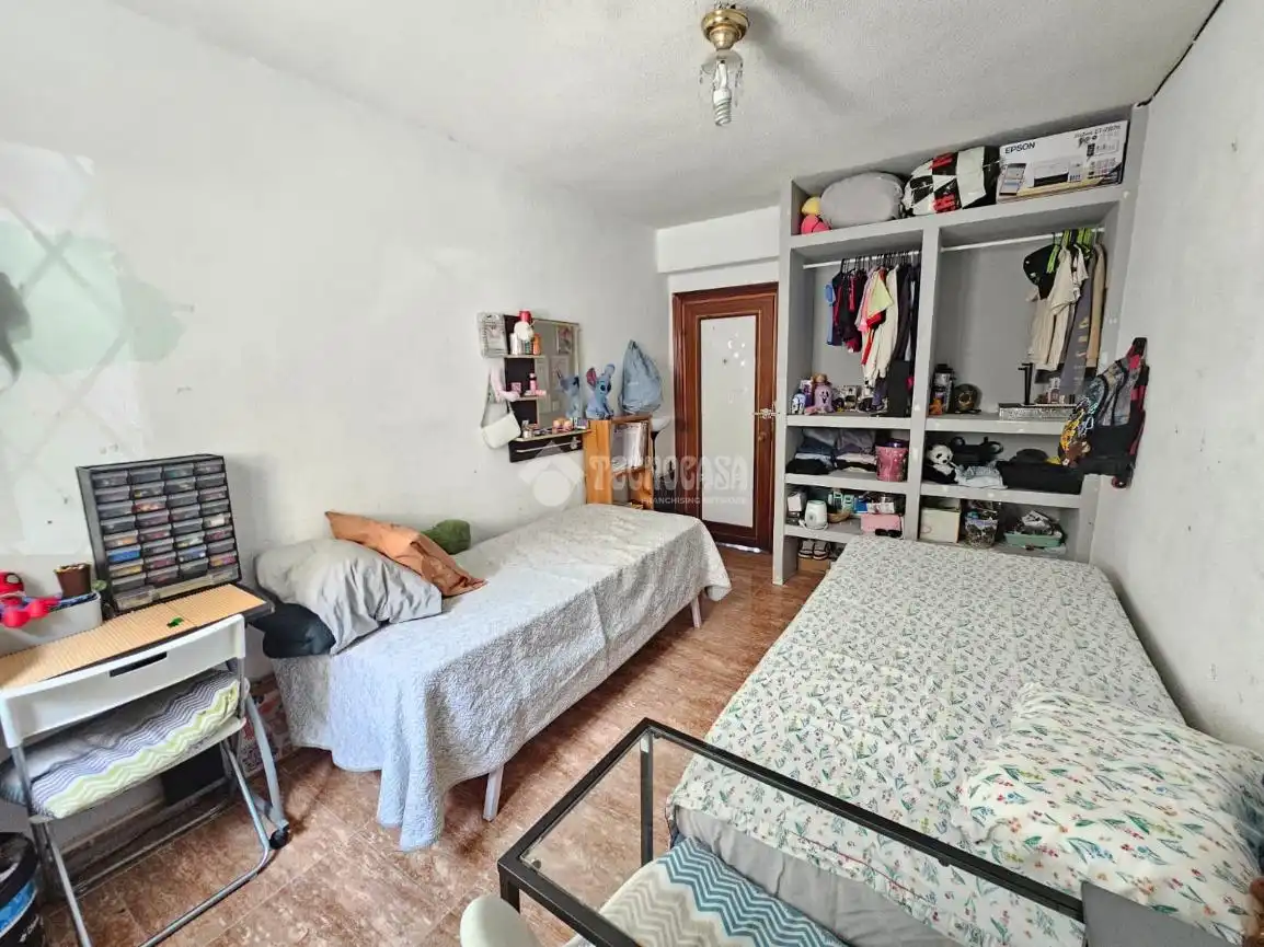 Habitación de Piso en venta en Madrid con Calefacción