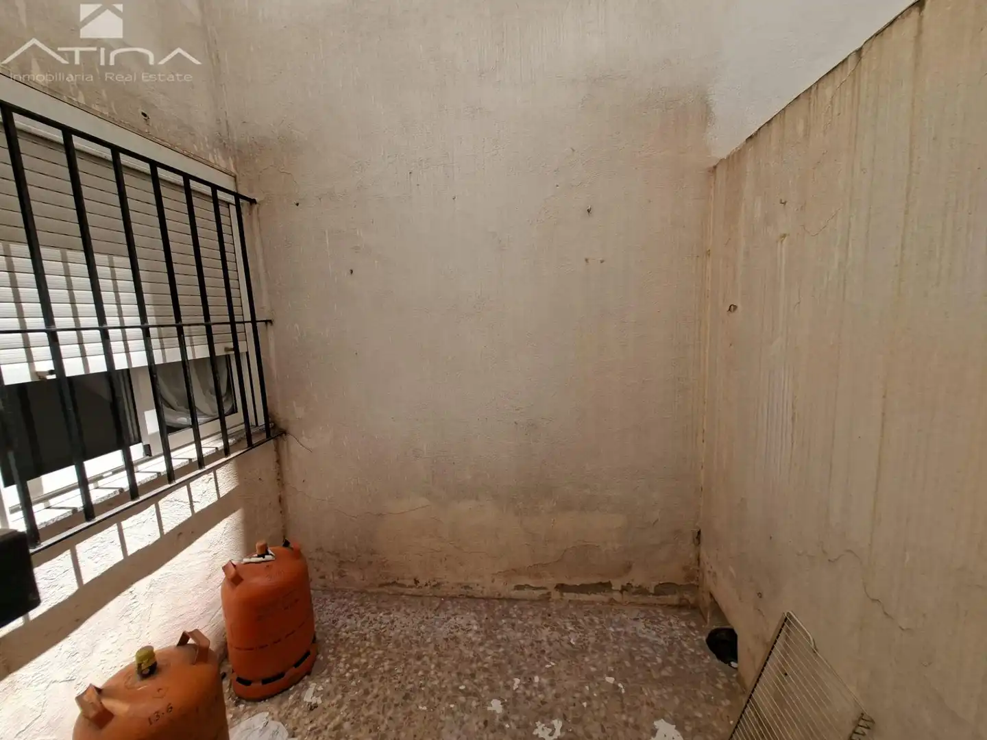 Wohnung zum Verkauf in Gandia mit Klimaanlage, Heizung und Terrasse