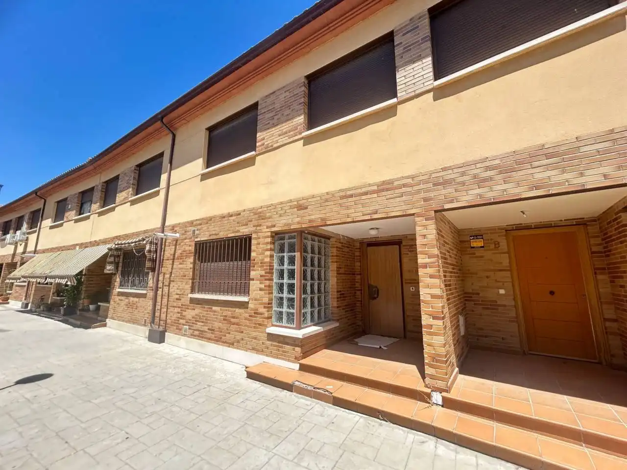 Vista exterior de Casa adosada en venta en Illescas con Aire acondicionado, Calefacción y Alarma