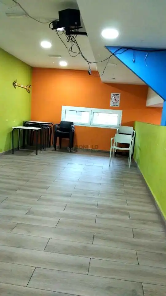Local de alquiler en Teruel con Aire acondicionado y Amueblado