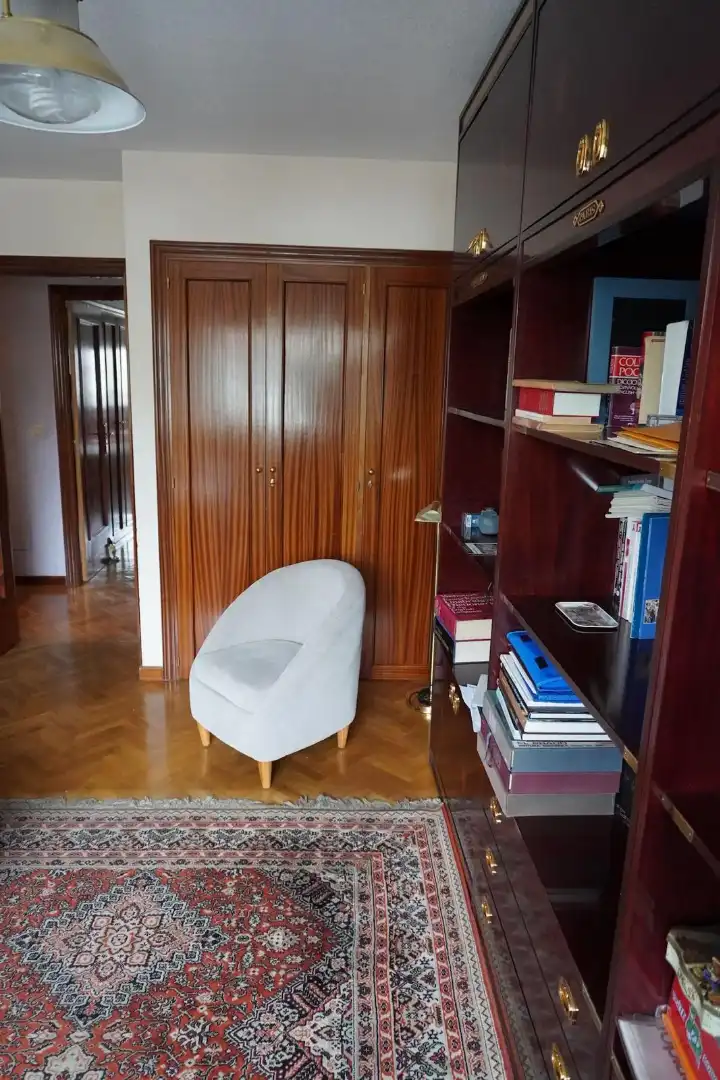 Bedroom of Flat for sale in Valladolid  with Heating, Parquet flooring and Storage room