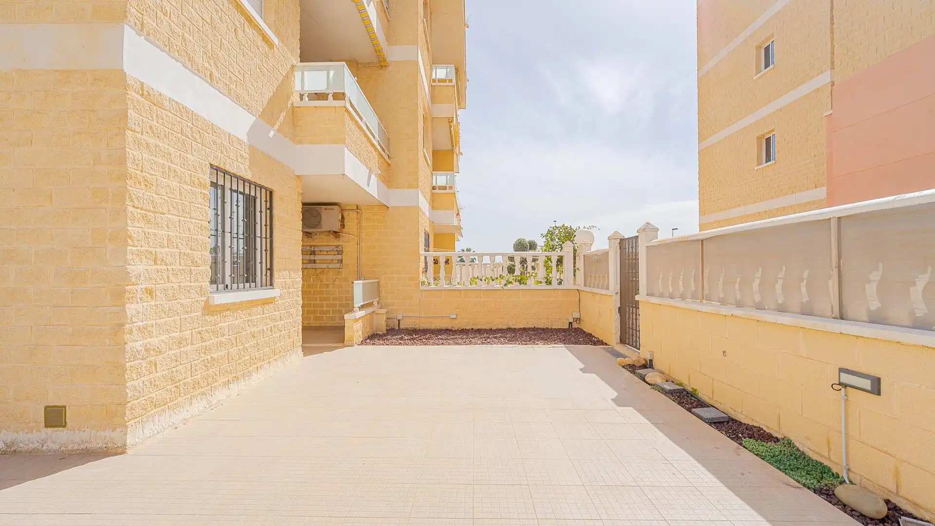 Terraza de Planta baja en venta en Torrevieja con Jardín privado, Terraza y Trastero
