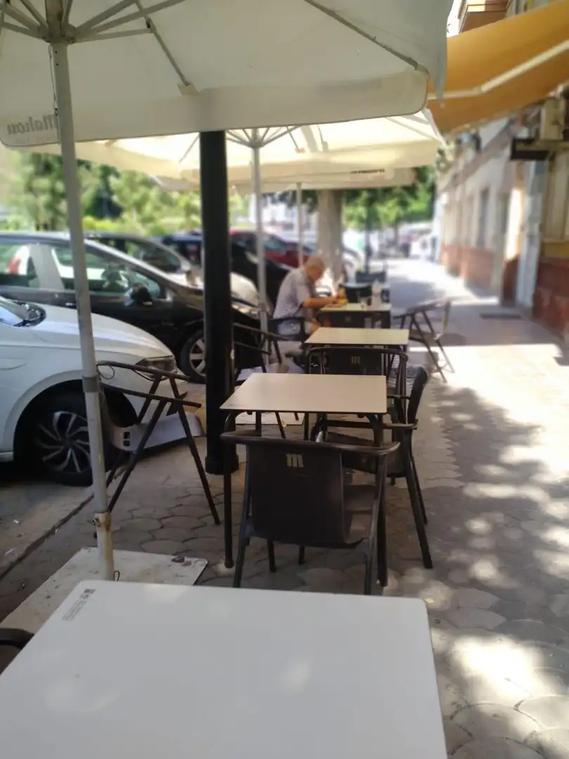Local de alquiler en Valencia con Amueblado