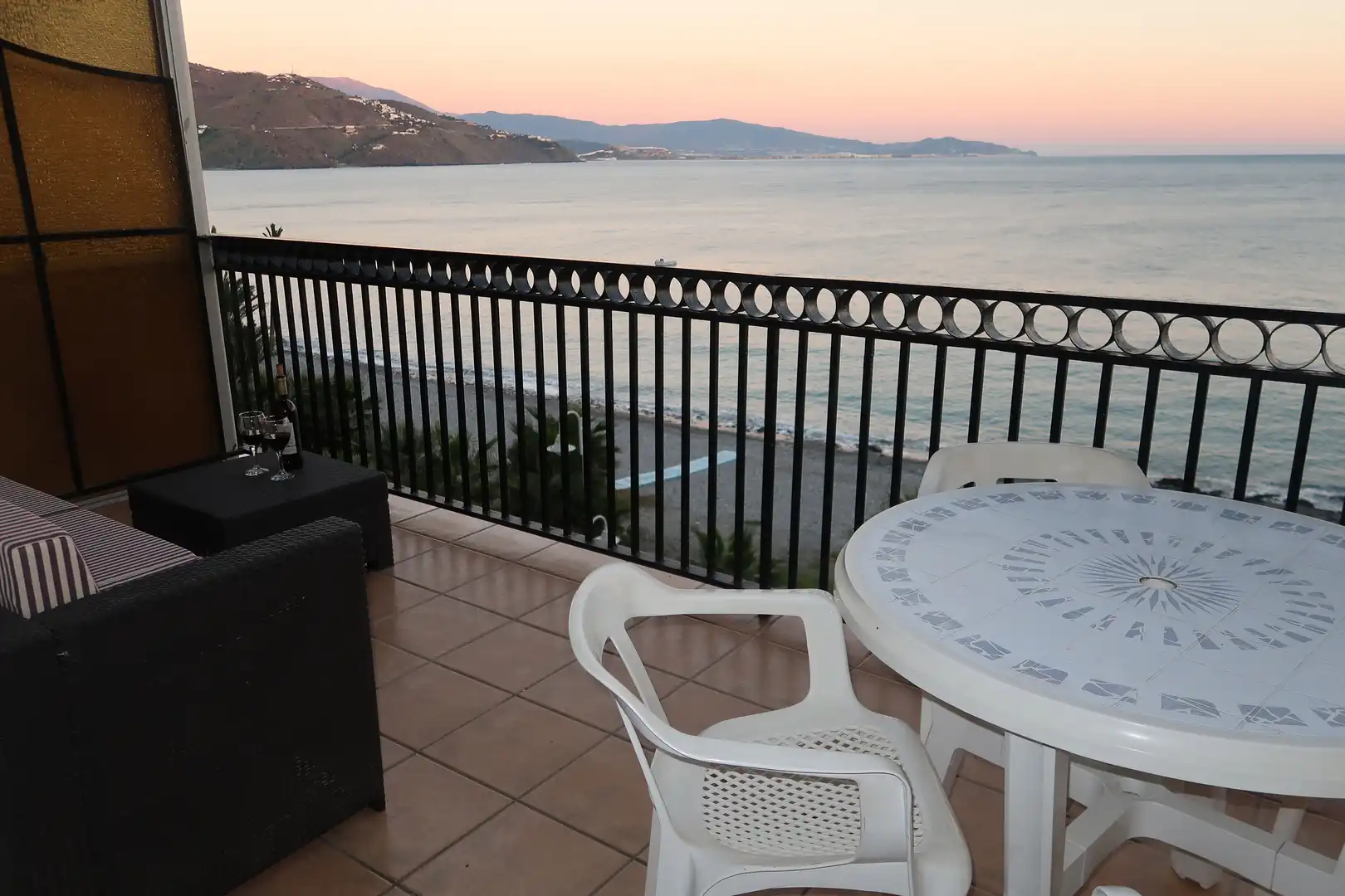 Terrasse von Wohnungen zur Miete in Almuñécar mit Terrasse, Waschmaschine und Mikrowelle