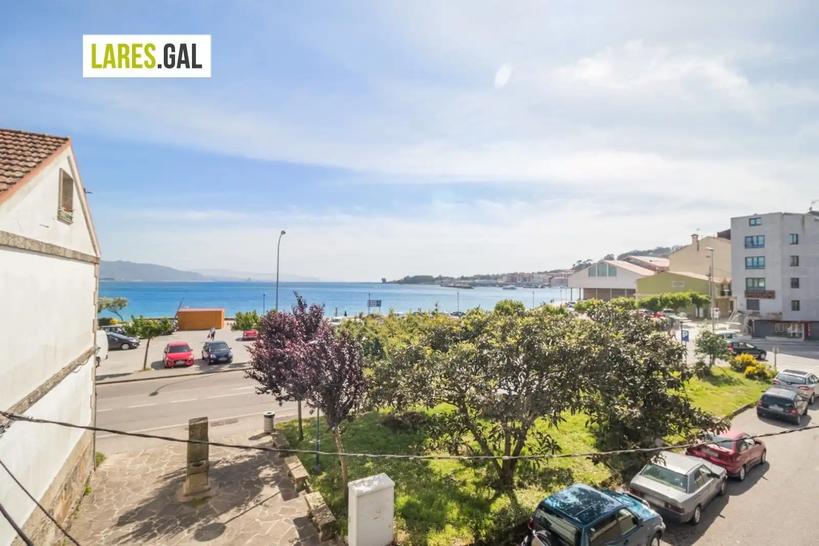 Außenansicht von Dachboden zum Verkauf in Cangas  mit Terrasse, Abstellraum und Schwimmbad