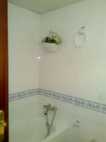 Badezimmer von Wohnung zur Miete in Córdoba mit Klimaanlage, Terrasse und Gemeinschaftspool