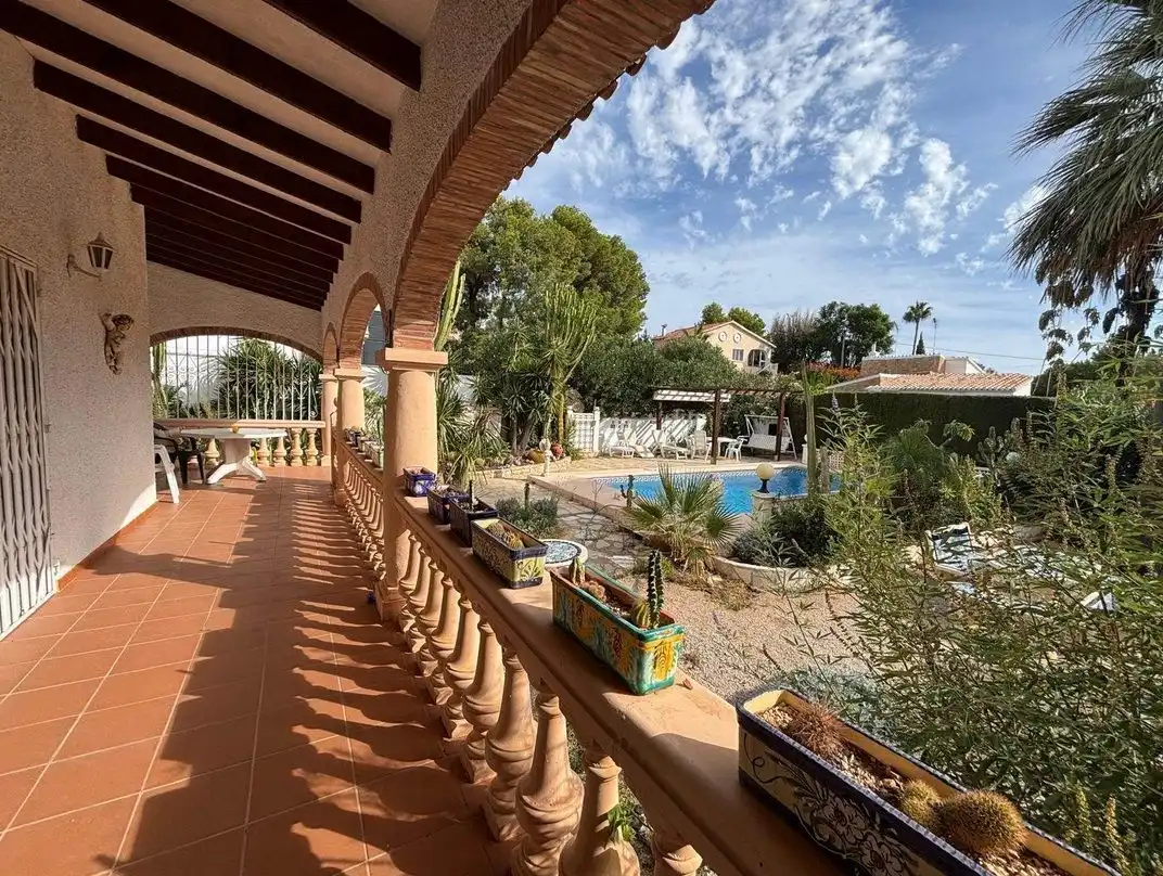 Casa con piscina in vendita a El Montgó, imagen 3