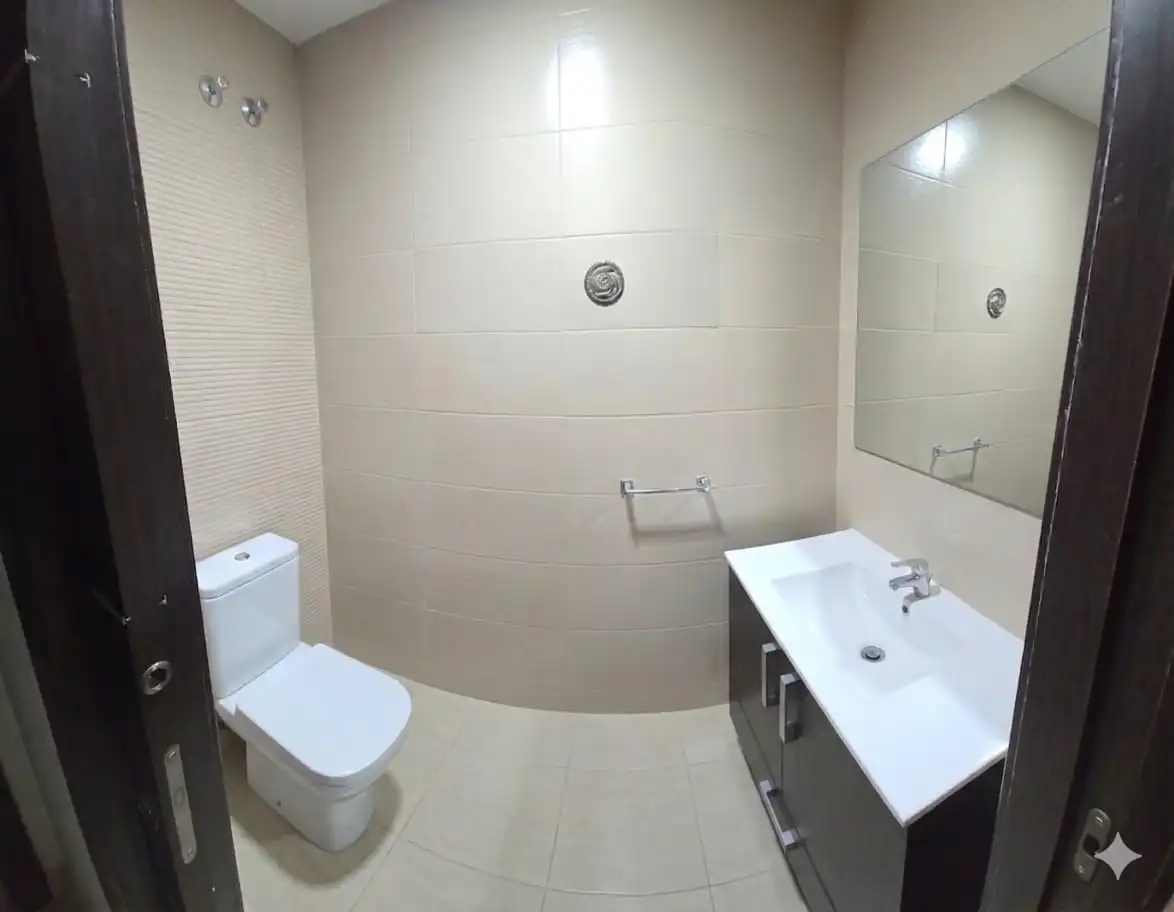 Badezimmer von Wohnung zum Verkauf in Melilla
