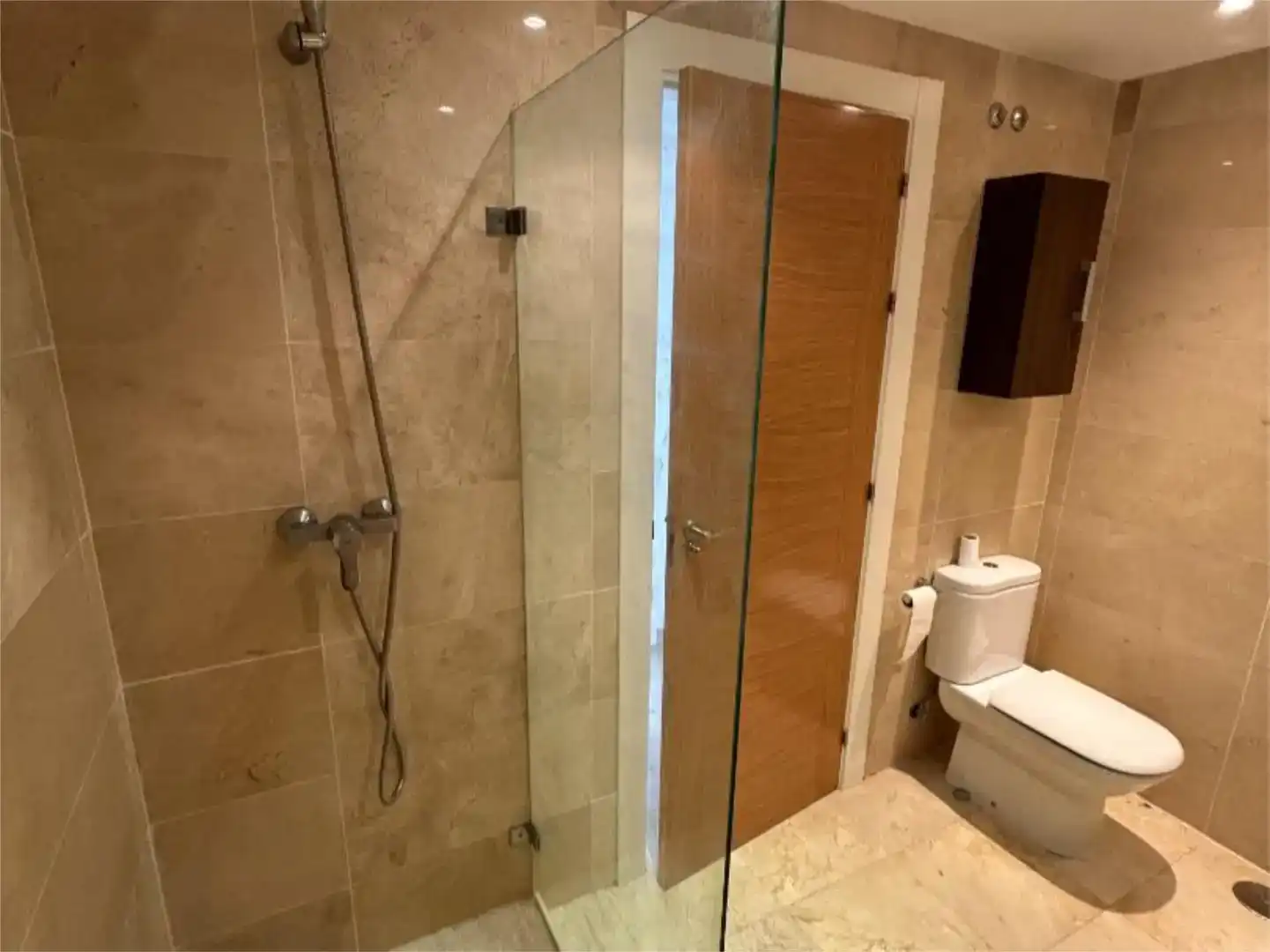 Baño de Piso en venta en Ojén con Aire acondicionado, Piscina y Balcón