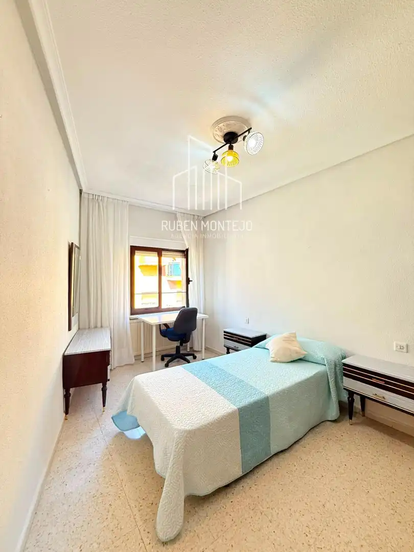 Habitación de Piso de alquiler en Salamanca con Calefacción, Terraza y Amueblado