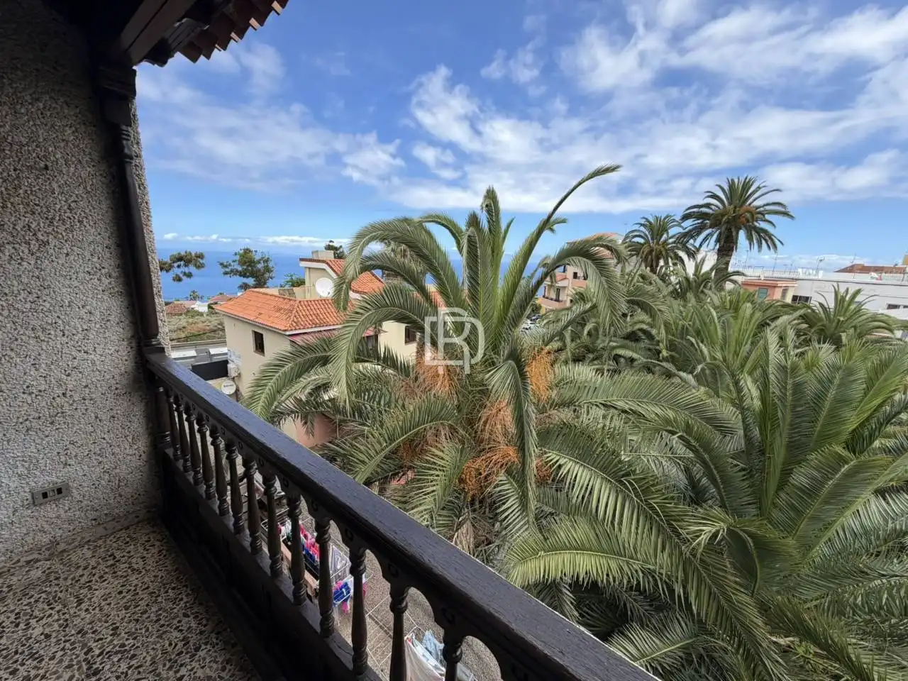 Vista exterior de Piso en venta en Santa Úrsula con Terraza, Trastero y Amueblado