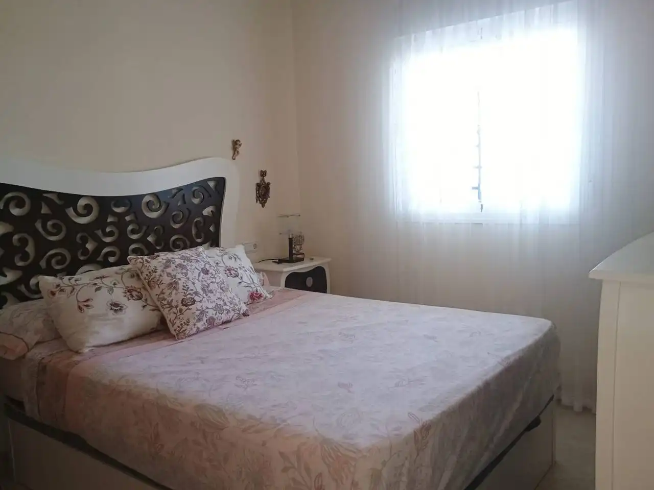 Habitación de Apartamento de alquiler en Benalmádena con Aire acondicionado, Terraza y Amueblado