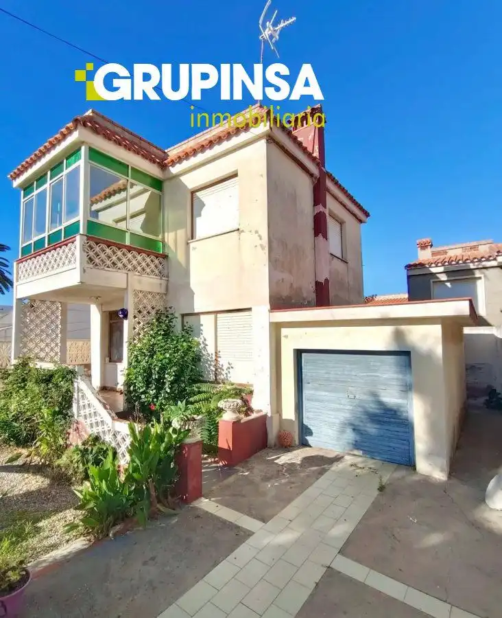 Vista exterior de Casa o chalet en venta en Almazora / Almassora con Jardín privado