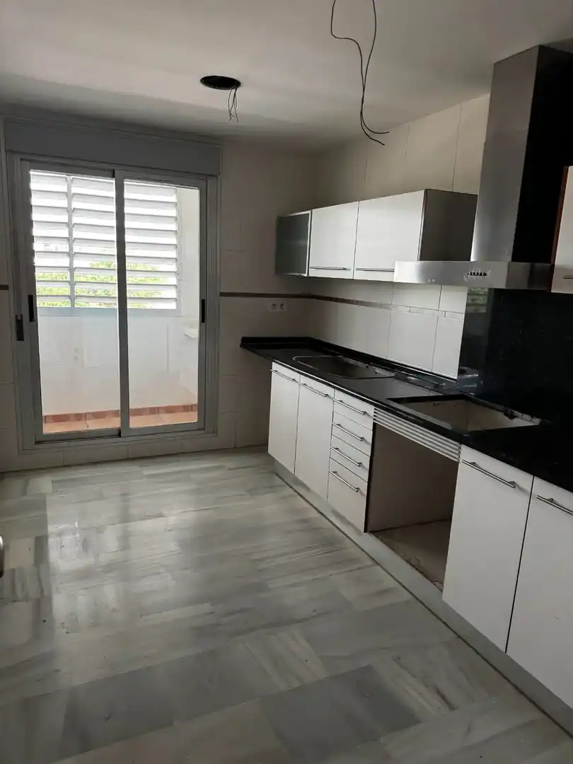 Küche von Wohnung zum Verkauf in Castellón de la Plana / Castelló de la Plana mit Terrasse und Abstellraum