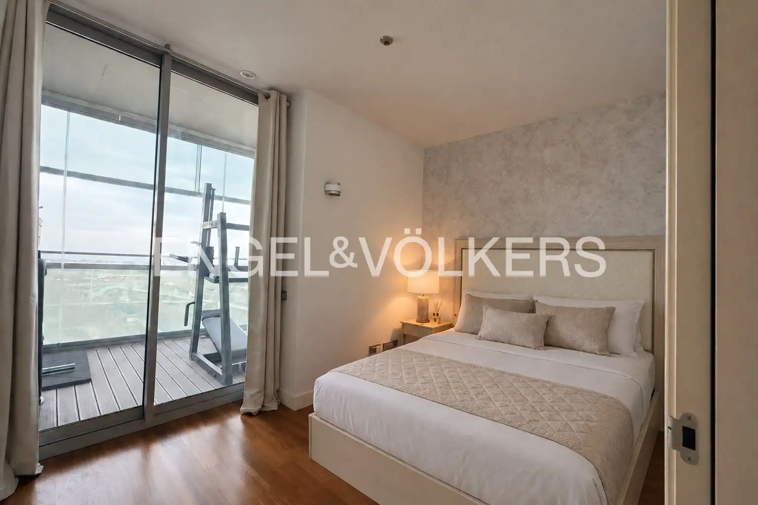 Bedroom of Flat for rent in Barcelona  with Air Conditioner, Heating and Parquet flooring