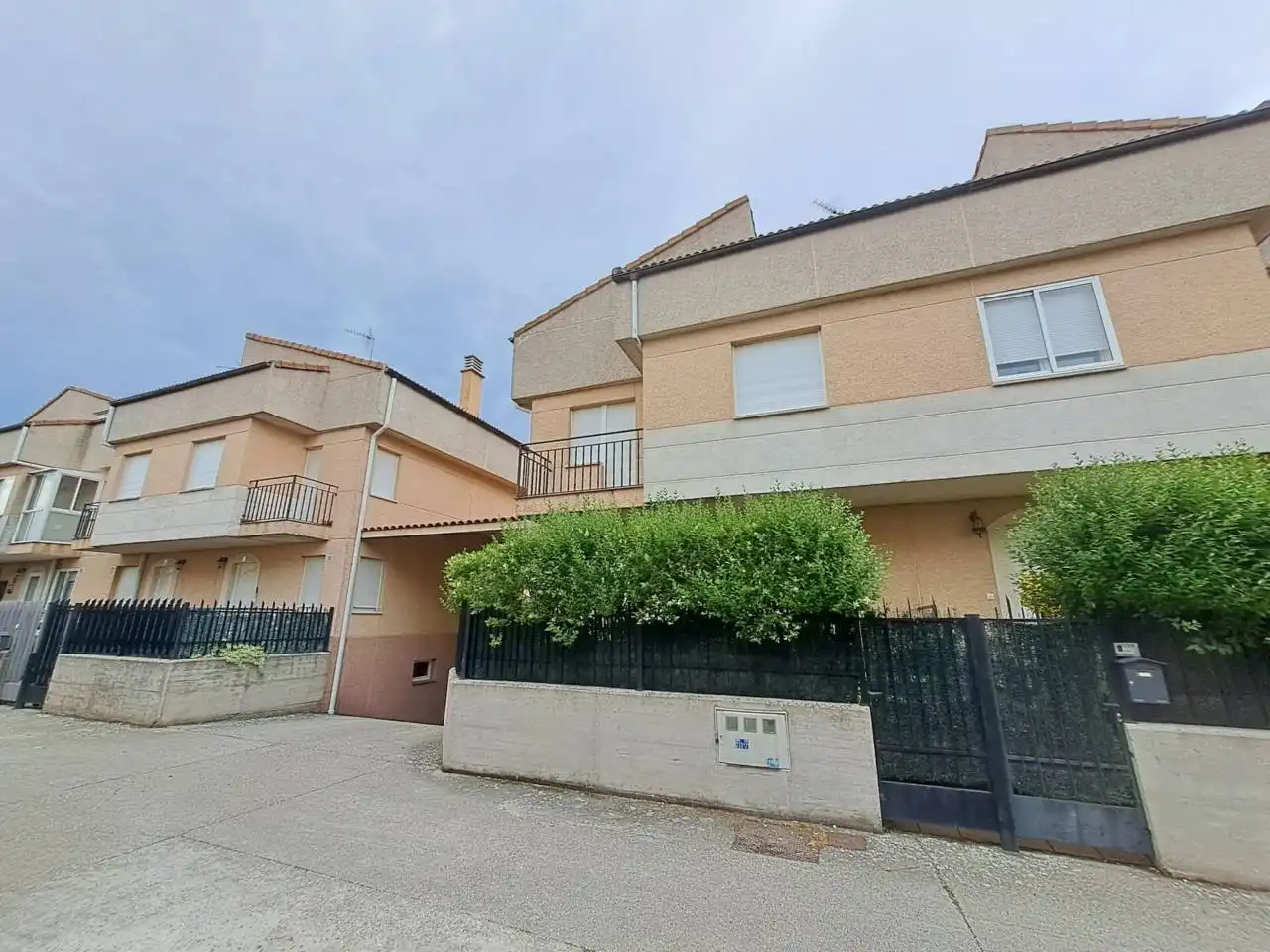 Vista exterior de Casa o chalet en venta en Merindad de Río Ubierna con Calefacción, Jardín privado y Terraza