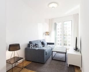 Sala d'estar de Apartament de lloguer en  Barcelona Capital amb Piscina, Moblat i Forn