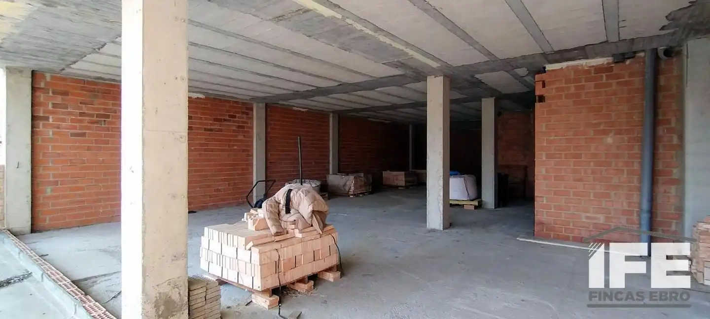 Edifici en venda en Alagón