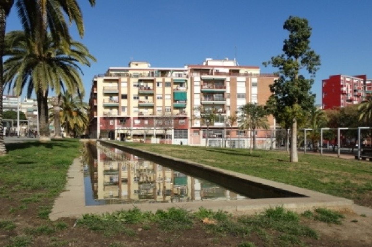 Exterior view of Building for sale in  Barcelona Capital