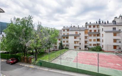 Vista exterior de Pis en venda en Villanúa amb Calefacció, Jardí privat i Terrassa