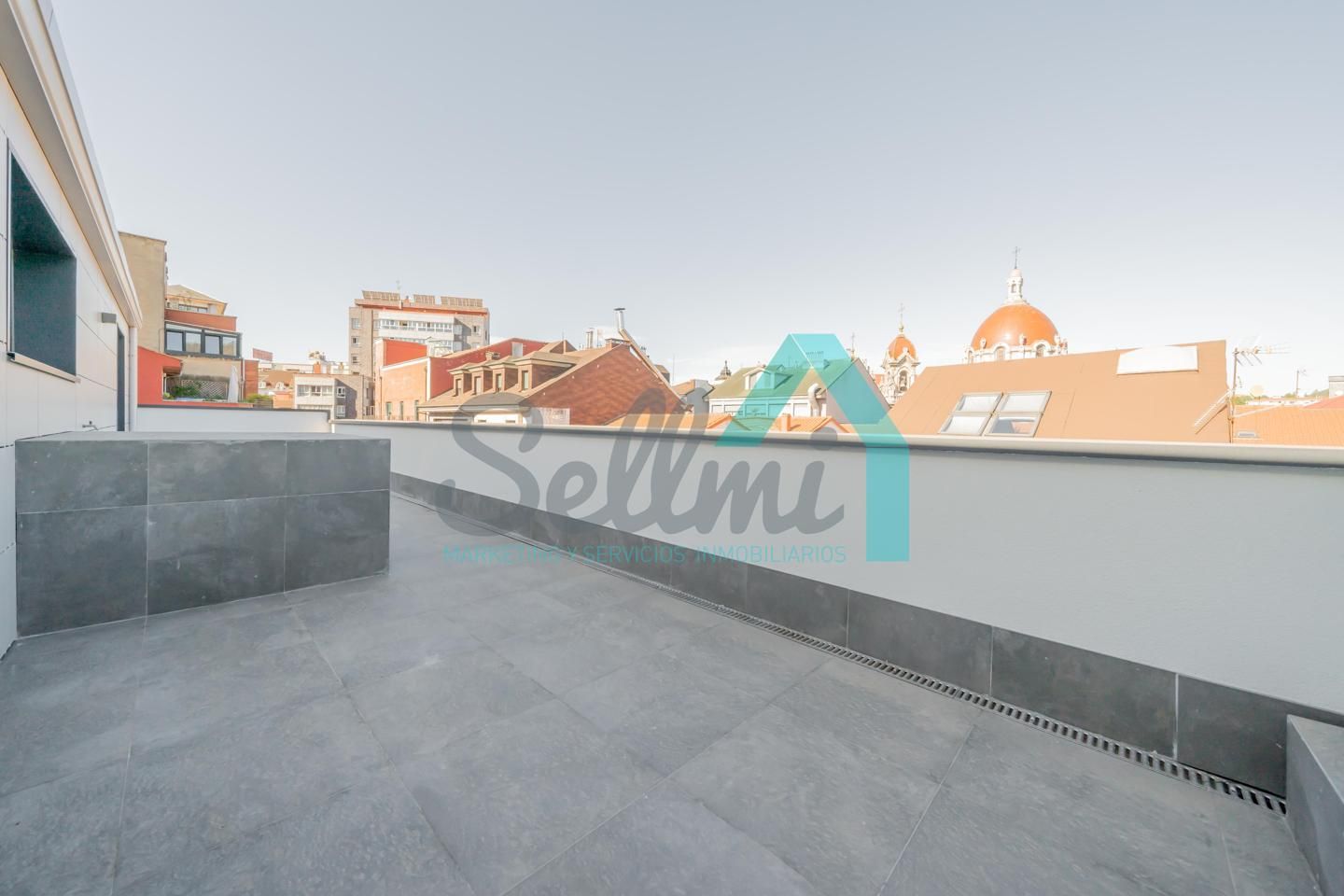 Duplex for sale in De San Bernabé, Salesas - Foncalada - Campoamor