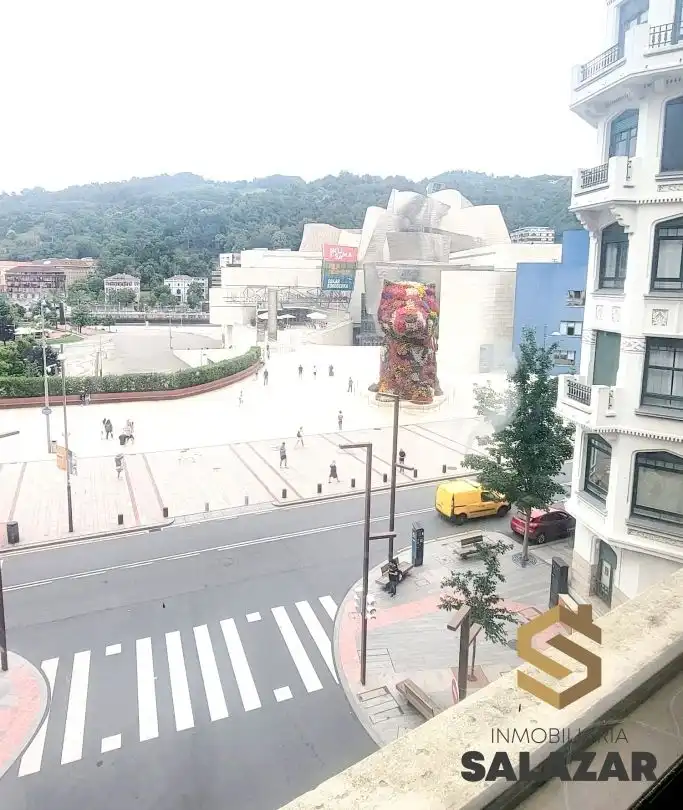 Vista exterior de Piso de alquiler en Bilbao  con Calefacción
