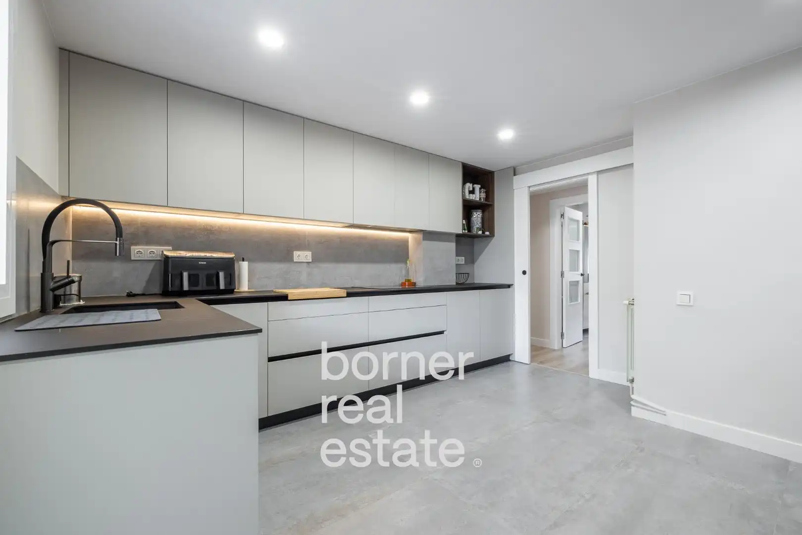 Küche von Wohnung zum Verkauf in Rubí mit Heizung, Parkett und Balkon