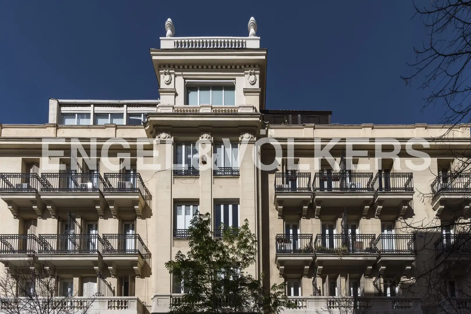 Vista exterior de Ático de alquiler en Madrid con Aire acondicionado, Calefacción y Parquet