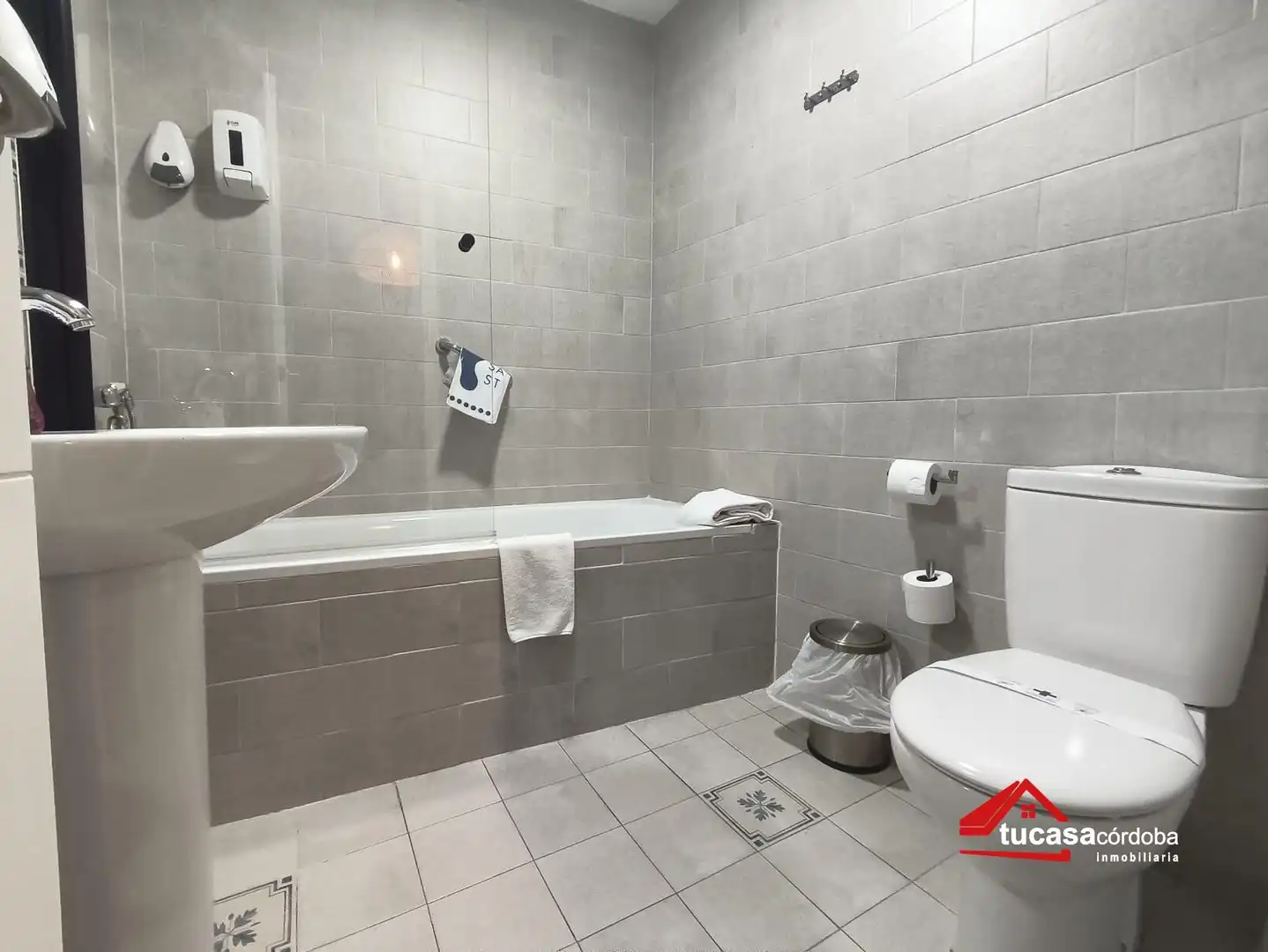 Badezimmer von Gebäude zum Verkauf in Córdoba