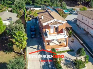Casa amb piscina en venda a Bigues i Riells del Fai
