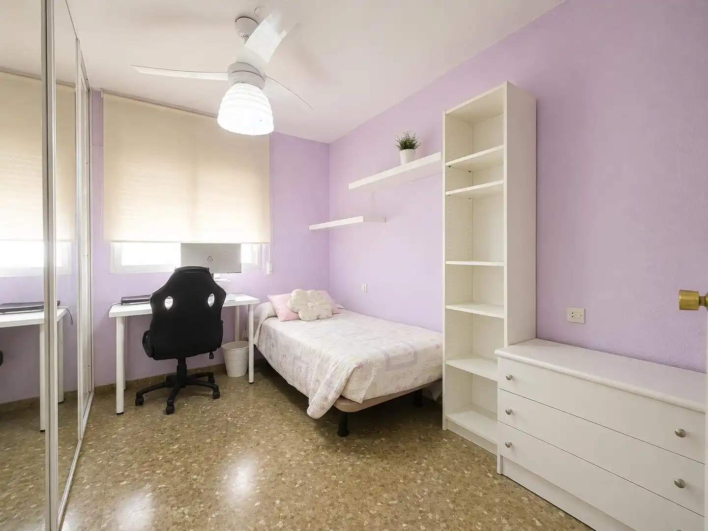 Dormitori de Pis en venda en Málaga amb Aire condicionat, Calefacció i Jardí privat