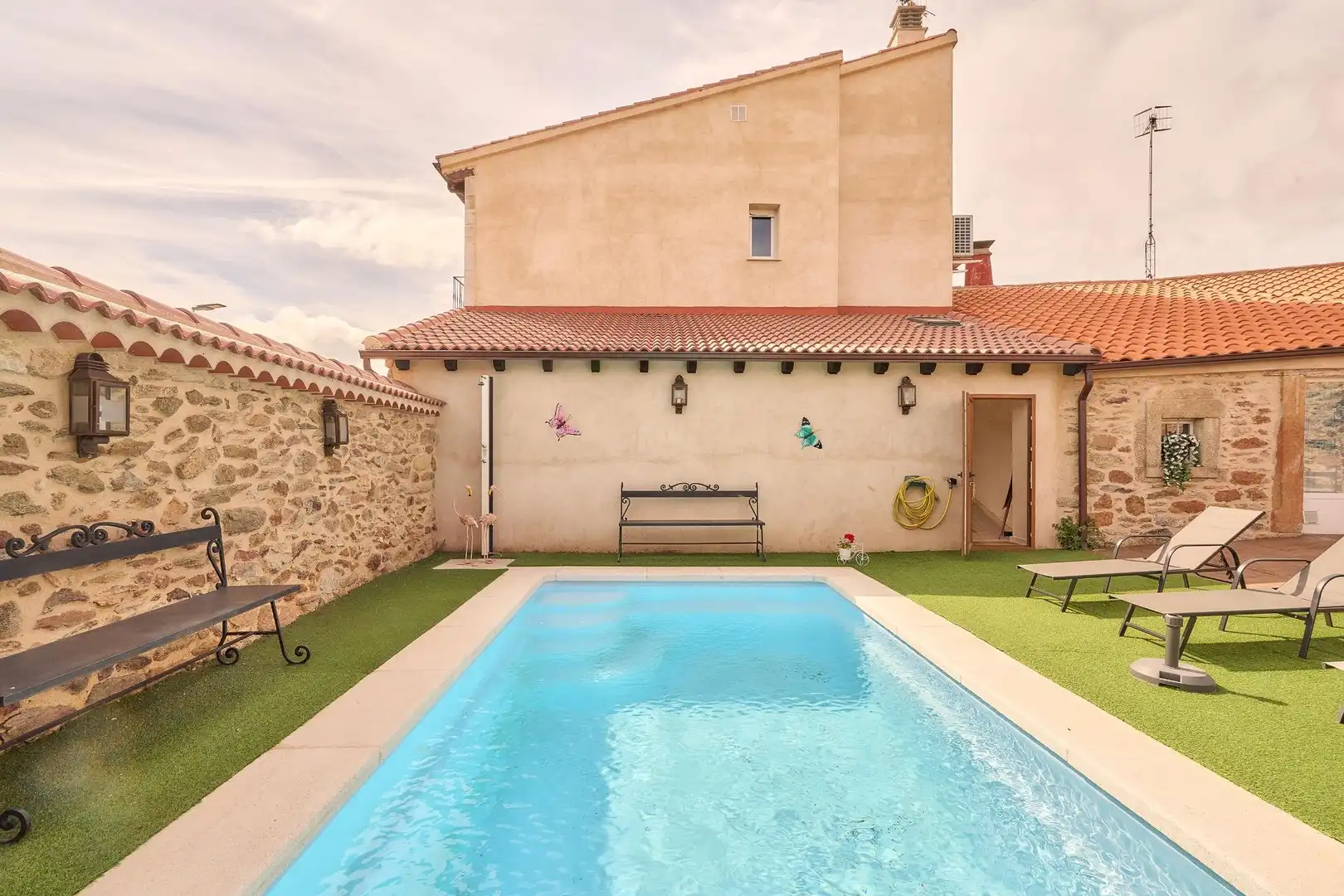 Schwimmbecken von Haus oder Chalet zum Verkauf in Santiz mit Privatgarten, Terrasse und Abstellraum