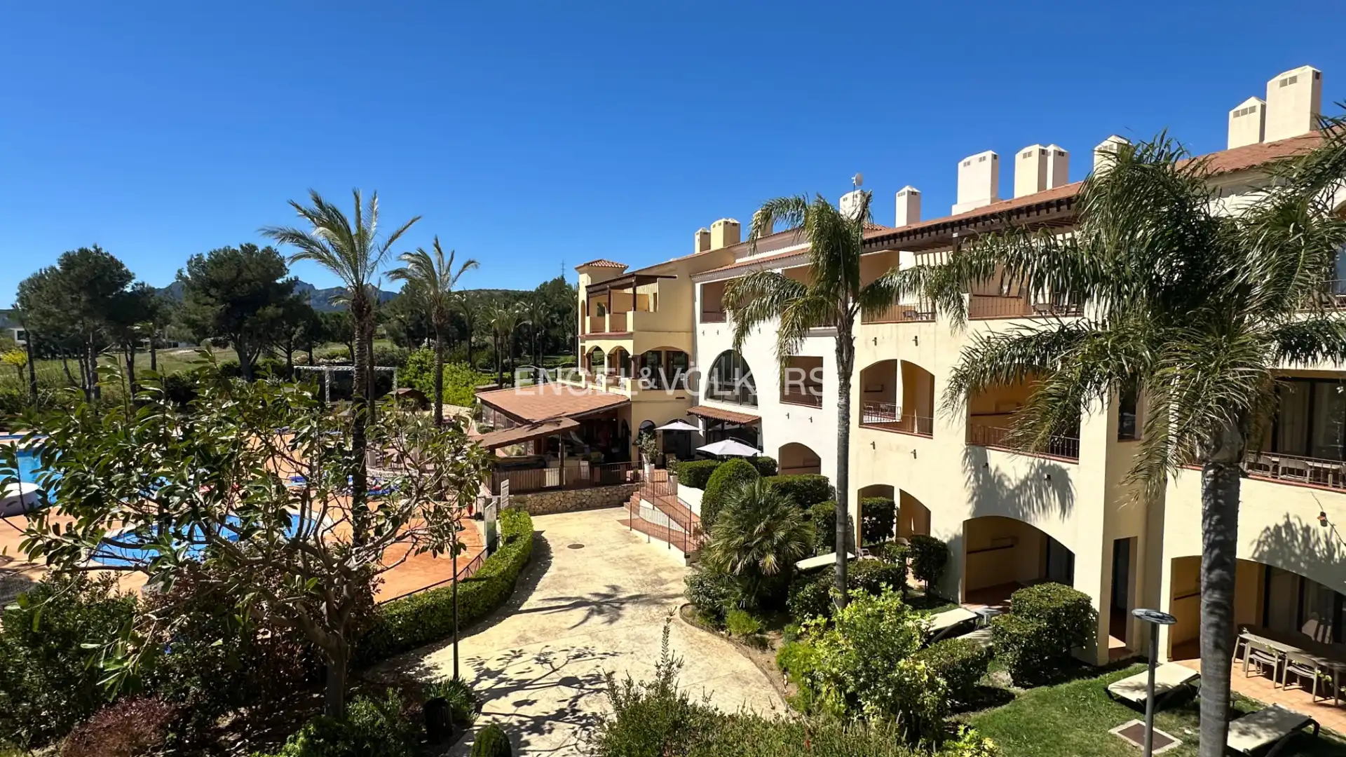 Außenansicht von Wohnung zum Verkauf in Mont-roig del Camp mit Klimaanlage, Heizung und Terrasse