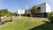 Exterior view of House or chalet for sale in Villanueva de la Cañada  with Air Conditioner, Heating and Private garden