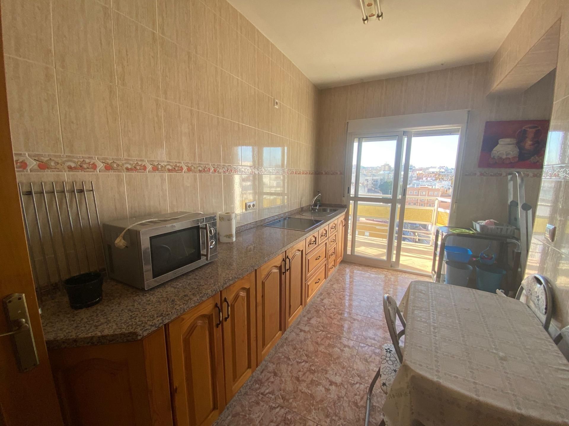 Cuina de Pis en venda en Algeciras amb Balcó