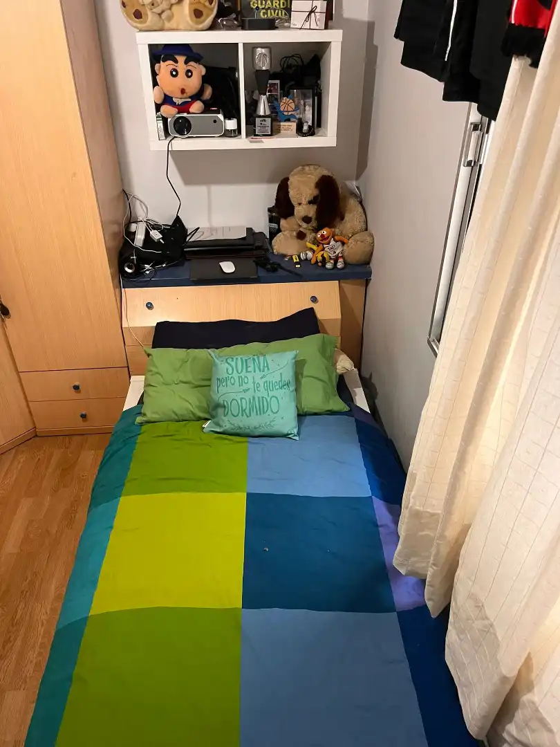 Habitación de Piso en venta en Lleida con Calefacción, Parquet y Amueblado