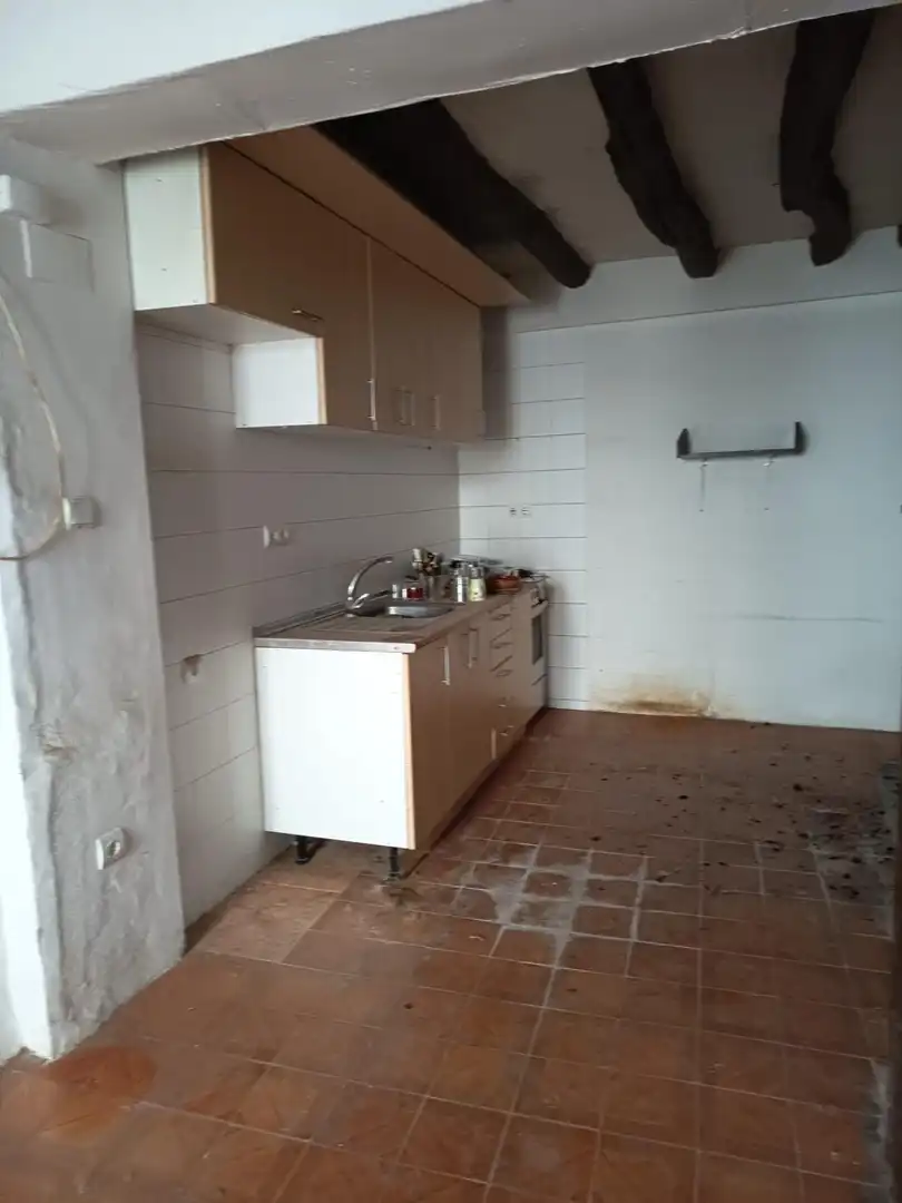 Cuina de Casa adosada en venda en Garcia