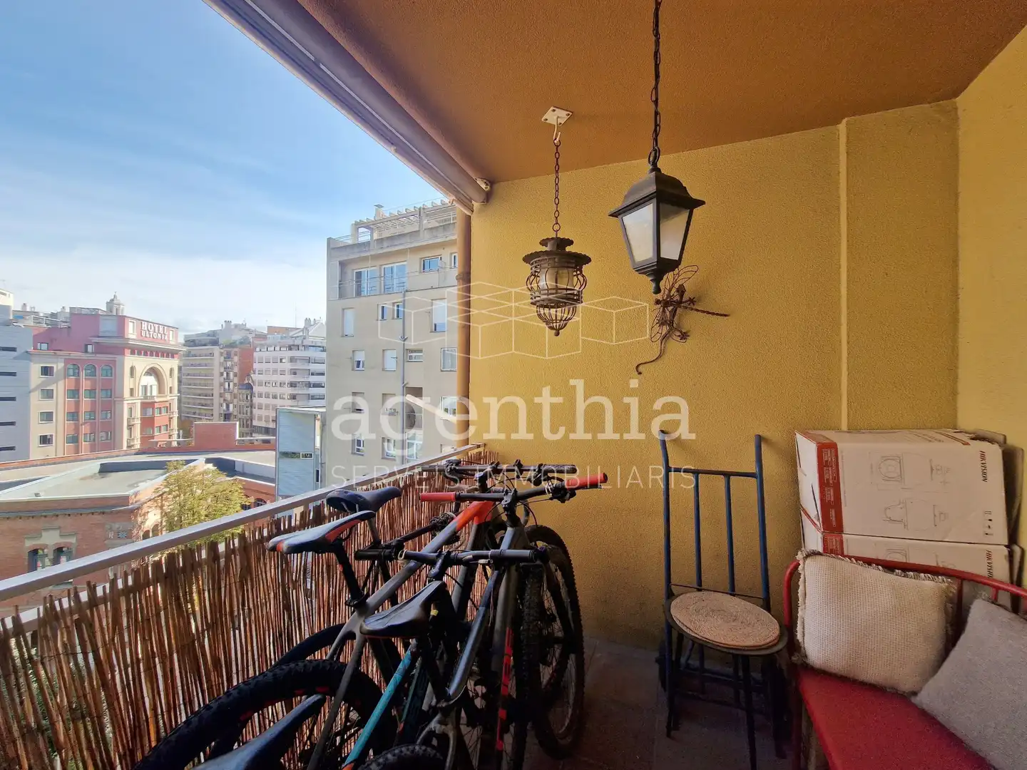 Study for sale in Girona, Girona