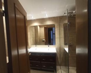 Bathroom of Planta baja for sale in Pozuelo de Alarcón  with Air Conditioner, Heating and Private garden