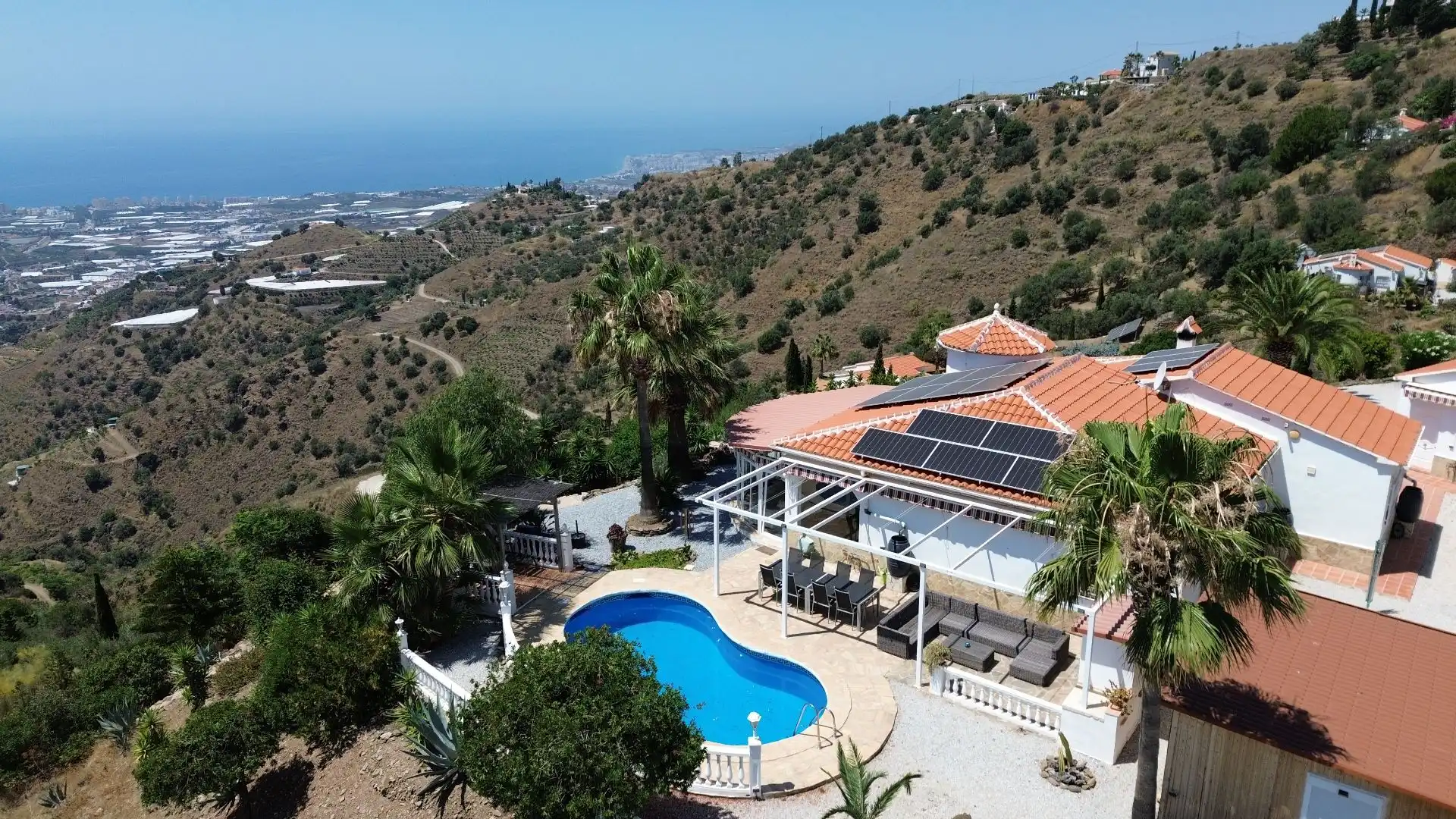 Vista exterior de Finca rústica en venda en Arenas amb Aire condicionat, Jardí privat i Terrassa
