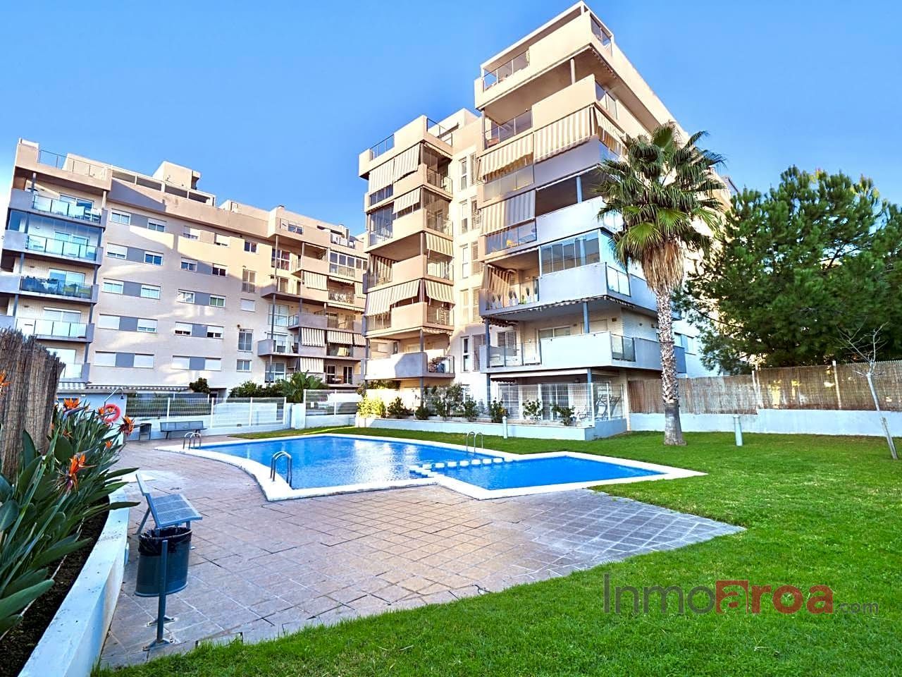 Vista exterior de Planta baixa de lloguer en Paterna amb Aire condicionat, Calefacció i Jardí privat